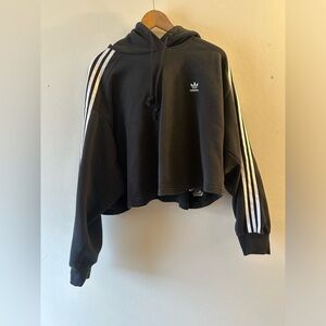 2 piece Adidas cropped hoodie and sweat pants set